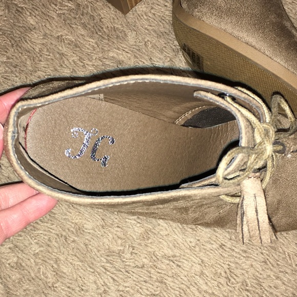 Brand New Taupe Lace-up Bootie size 8 - Picture 6 of 6